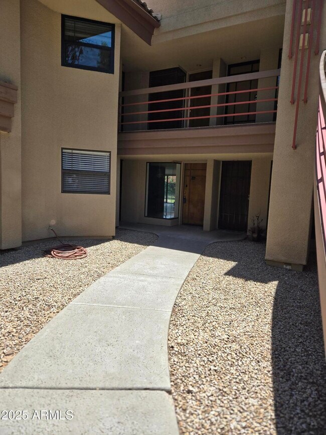 Foto del edificio - 5035 N 10th Pl