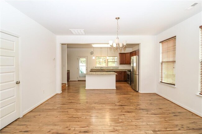 Building Photo - 2424 Marions Ln