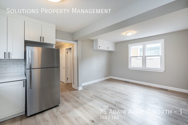 Building Photo - **Main Floor 3 Bedroom w/ almost 1200 square feet of living space**
