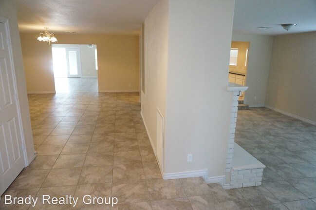 Foto del edificio - 616 Kenny Way