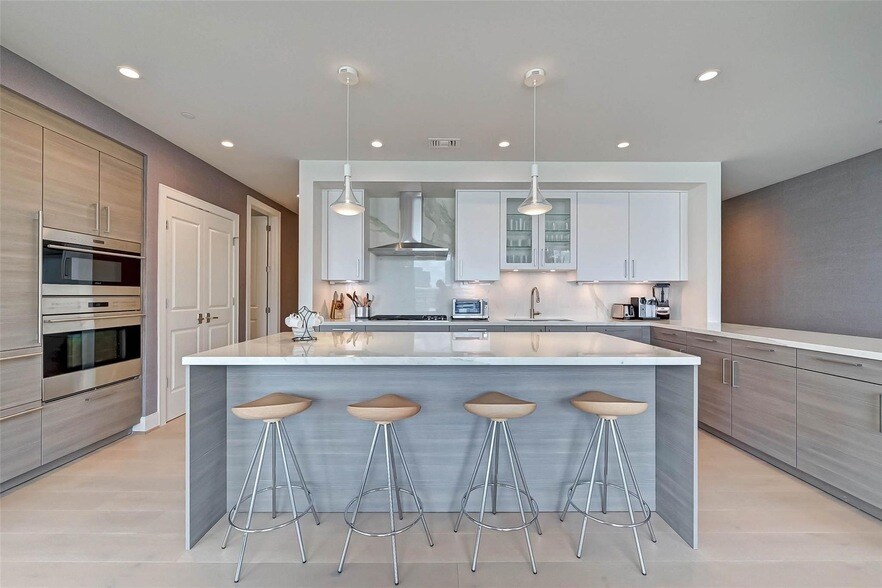 Foto principal - 2047 Westcreek Ln Ln