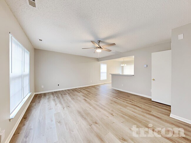 Foto del edificio - 5818 Greenway Vista Ln