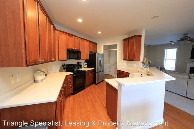 Building Photo - 2309 Falls River Ave