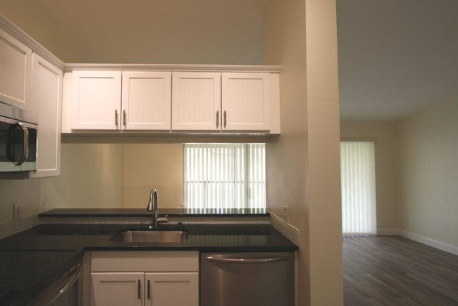 homes for rent 33409