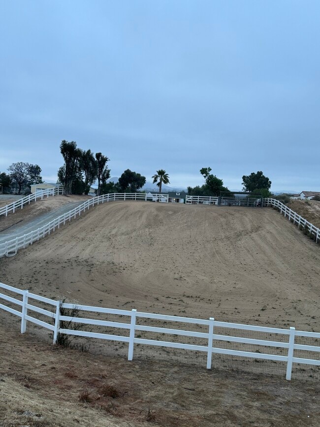 Building Photo - 36070 Valencia Way