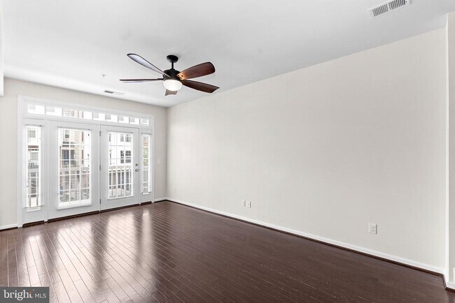 Foto del edificio - 25222 Briargate Terrace