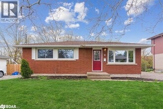 Building Photo - 10 Westdale Dr