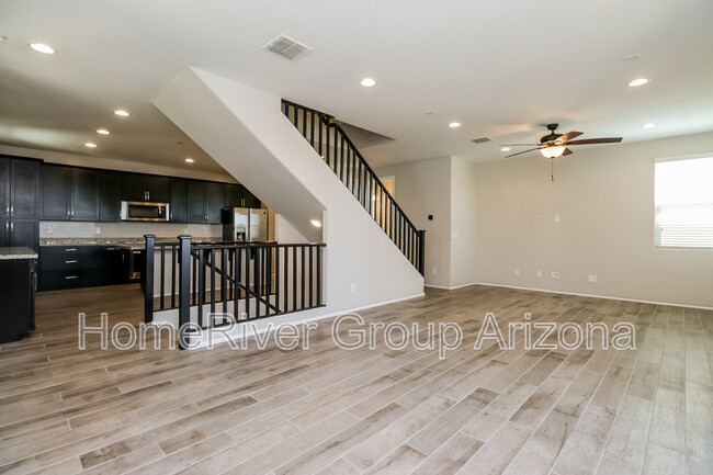 Building Photo - 7024 W Corona Dr