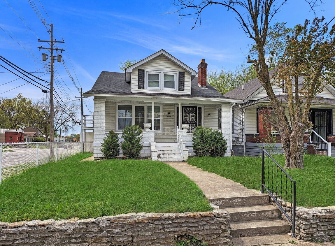 Photo - 1458 Beech Street