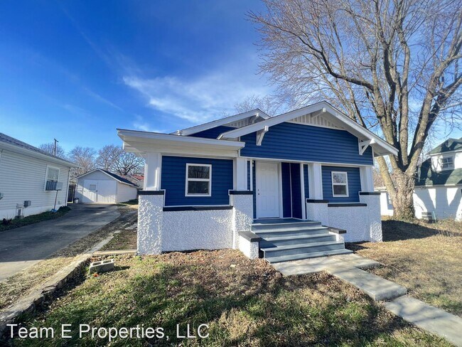 Foto del edificio - 3 br, 1 bath House - 2251 N Rogers Ave
