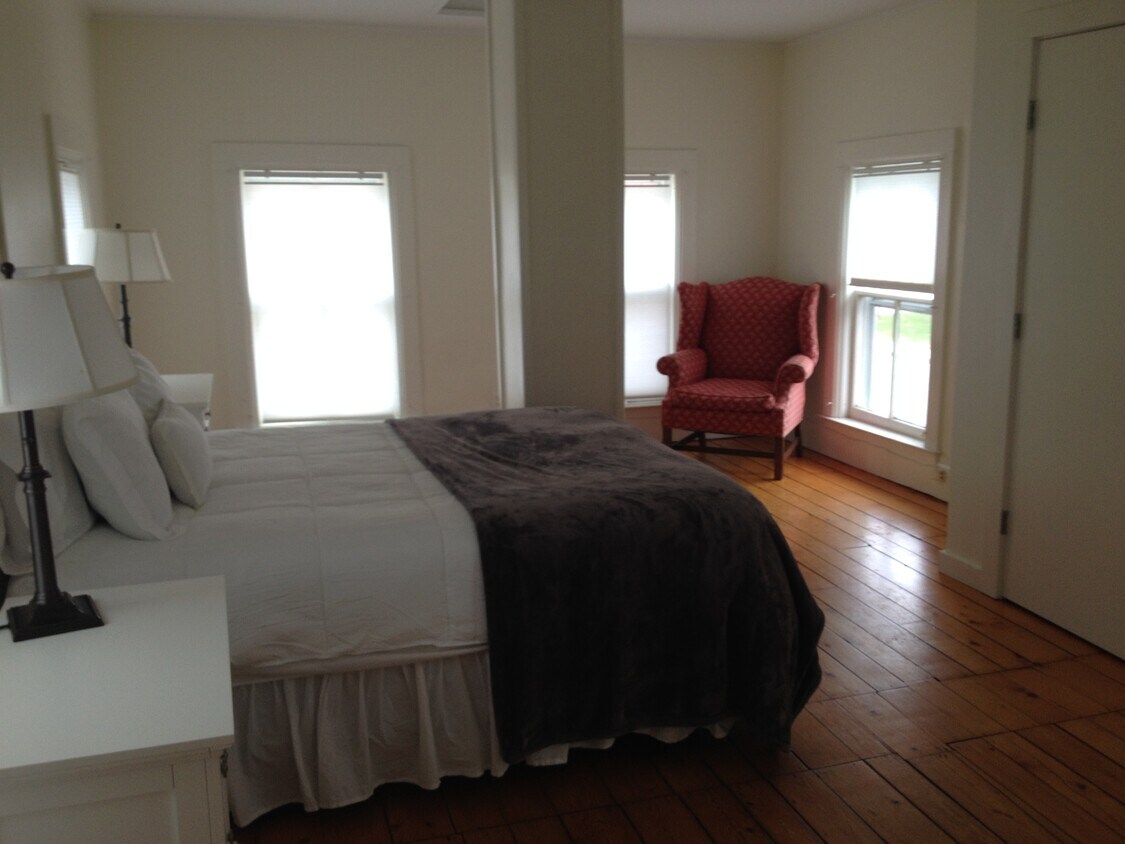 56 Elm St, Manchester Center, VT 05255 House Rental in Manchester