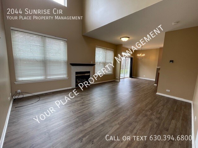 Building Photo - Beautifully updated 2BR, 2.5BA in The Whea...