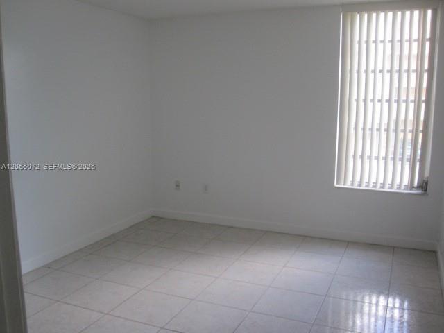 Building Photo - 8810 Fontainebleau Blvd