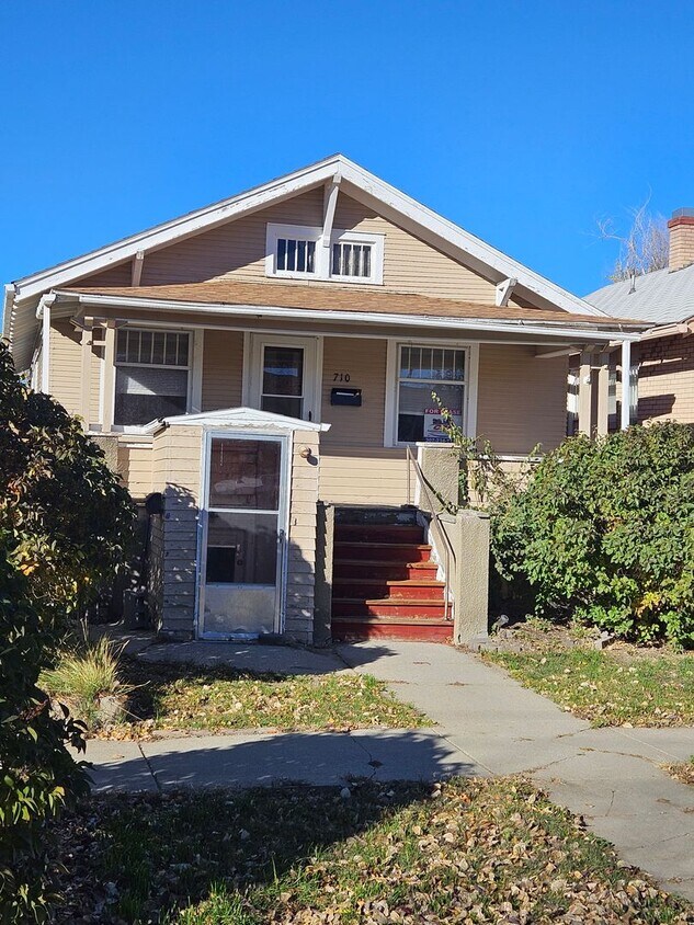 Primary Photo - 710 E. 3rd St.