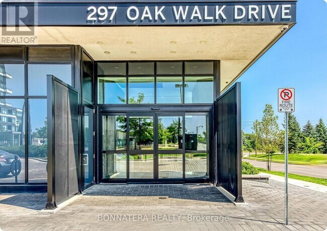 Building Photo - 297-1297 Oak Walk Dr