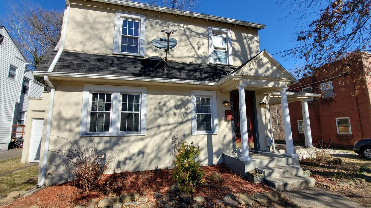 2920 Noyes Ave, Charleston, WV 25304 House Rental in Charleston, WV