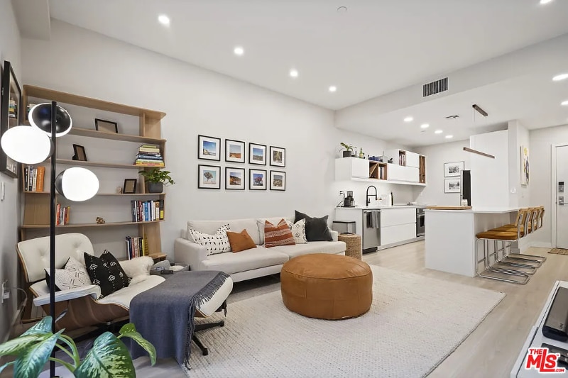 Foto principal - 630 W 6th St