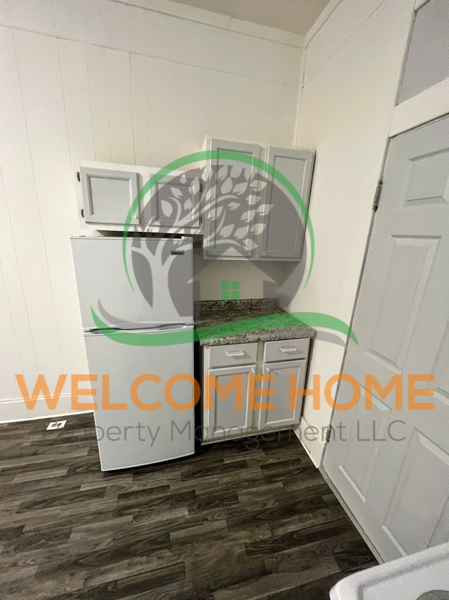 Photo - Salem St Apartment