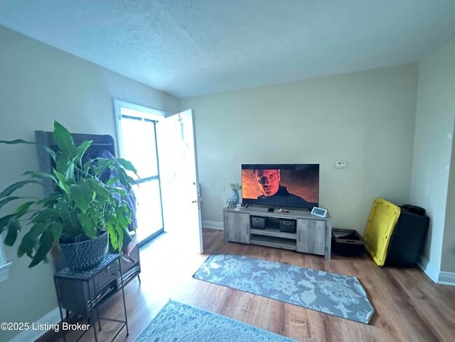 Photo - 741 S 39th St House