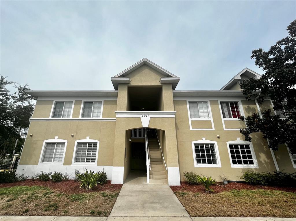 6011 Skydale Way Unit 201, Riverview, FL 33578 Condo for Rent in