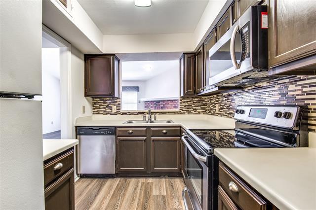 Foto del edificio - 2835 Keller Springs Rd