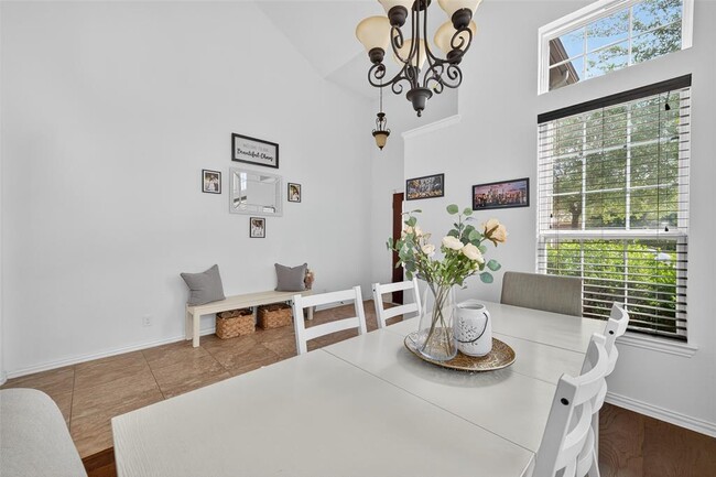 Foto del edificio - 2422 Blue Jay Ln