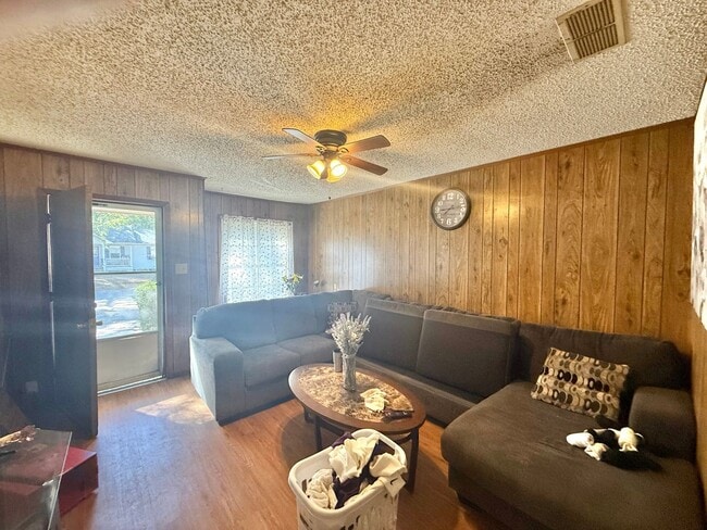 Foto del edificio - 12402 Gentry St