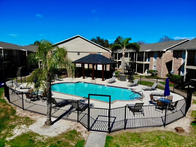 Building Photo - Steeplechase