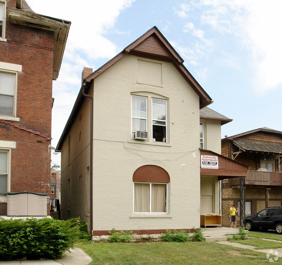 Building Photo - 144 W 9th Ave