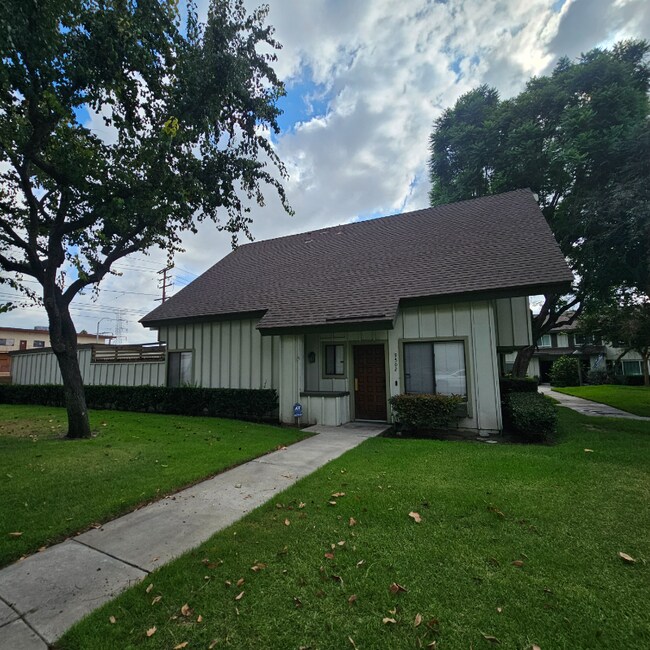 Foto del edificio - 9502 Karmont Ave