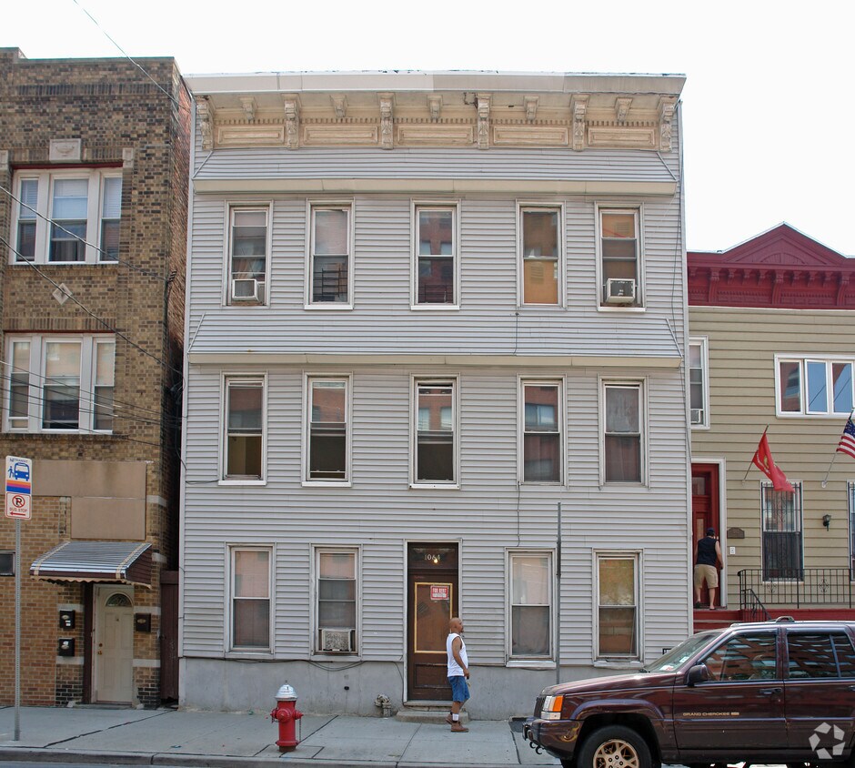 Foto del edificio - 1064 Summit Ave
