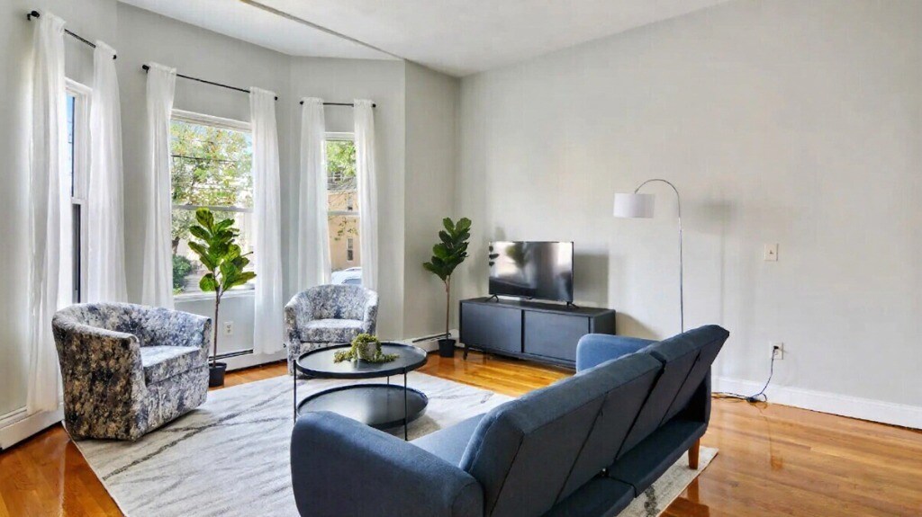 Foto principal - 15 North Beacon St