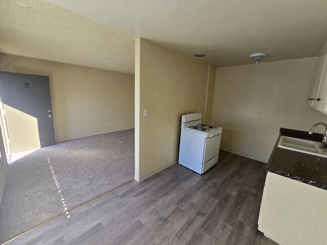 Foto del edificio - Benton13102