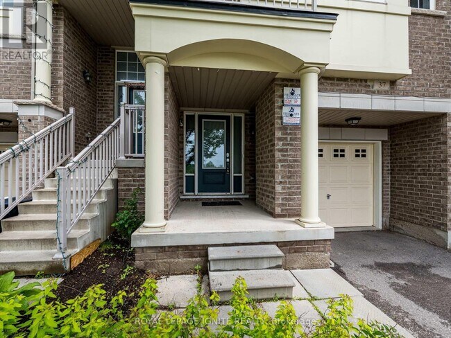 Building Photo - 37-37 Aspen Hills Rd