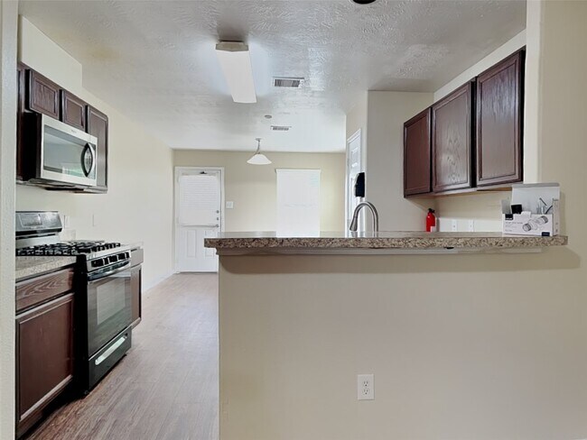 Foto del edificio - 22270 Queenbury Hills Dr