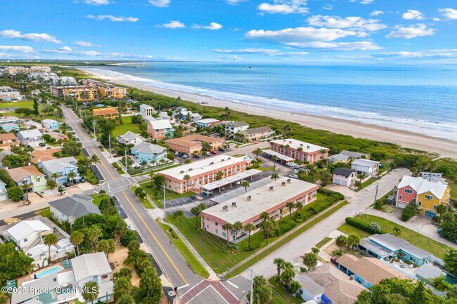 Foto del edificio - 8000 Ridgewood Ave