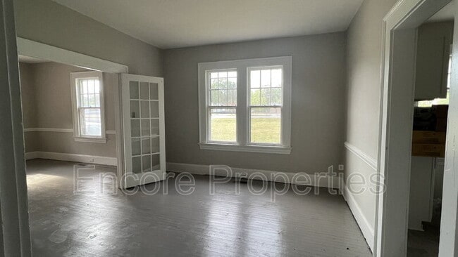 Foto del edificio - 705 Rhem St