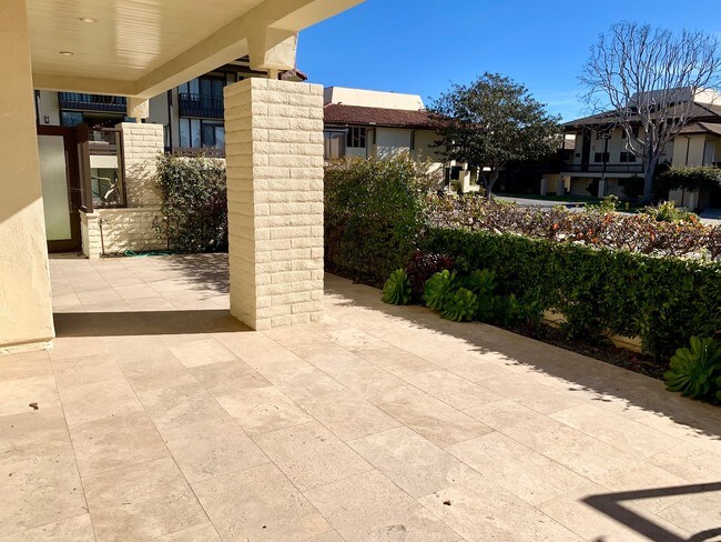 Building Photo - 1316 Plaza Pacifica