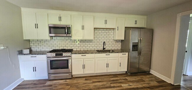 Foto del edificio - 1+Acre in the country! 2 bed/1.5 Bth- NO C...