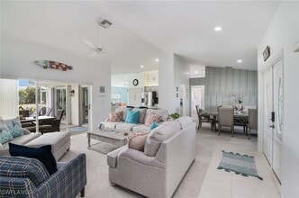 Building Photo - 205 Sand Hill St