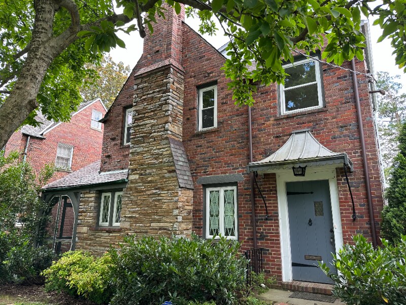 Primary Photo - 4424 Brandywine St NW