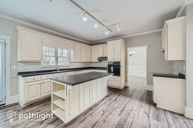Foto del edificio - 4 br, 2.5 bath House - 613 Heartwood Way S...