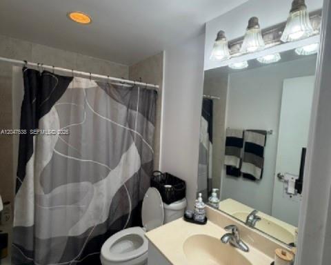 Foto del edificio - 7501 E Treasure Dr