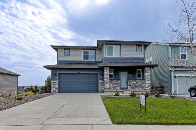 Building Photo - 3 Bedroom 3 1/2 Bath with amazing views