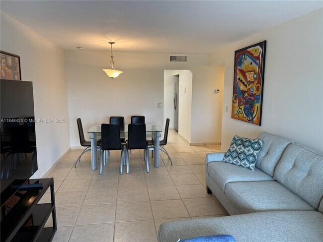 Foto del edificio - 7765 SW 86th St