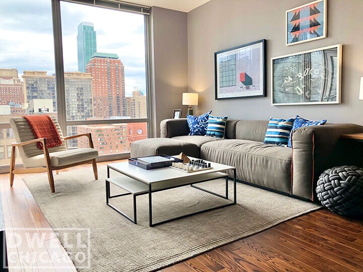 Foto principal - 732 S Clark St