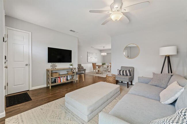 Foto del edificio - 8508 Bradford Dr