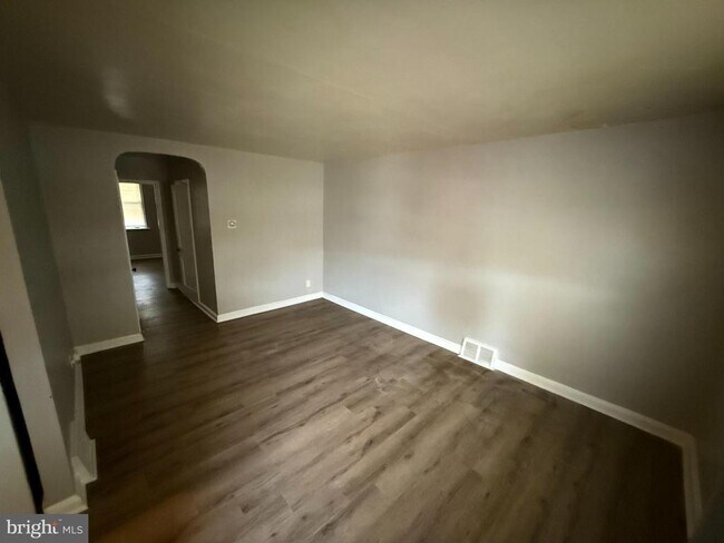 Foto del edificio - 4318 L St
