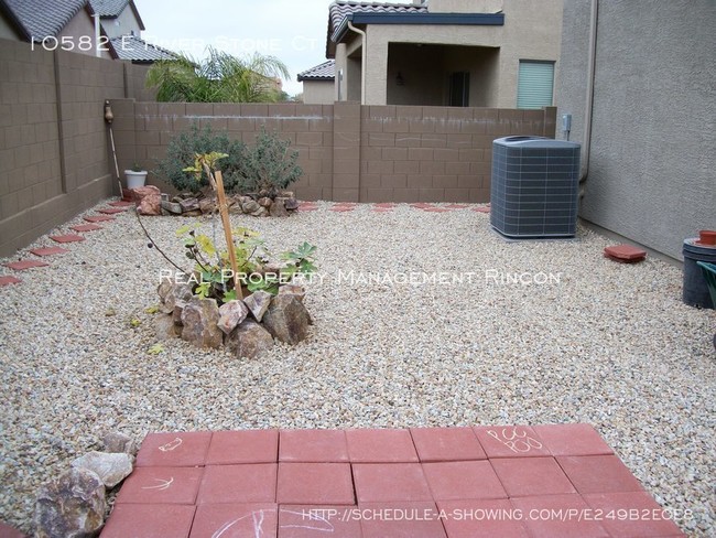 Building Photo - Gorgeous 4 Bed/3bath Home in Vail!