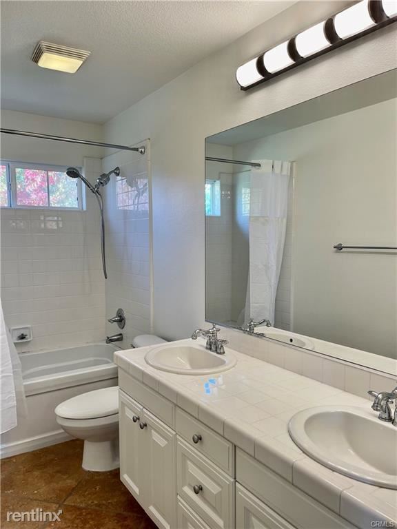 Building Photo - 4 br, 2.5 bath House - 1 St Ives Way